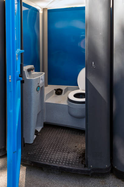 Best Porta potty rental near me  in Evendale, OH